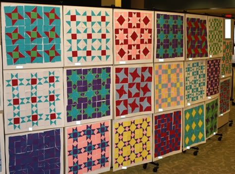 Freedom Quilt Art Project For Kids, Pattern Art Projects For Elementary, Quilt Art Projects For Kids, Paper Quilt Craft For Kids, Paper Quilt Craft, Art History Projects, 5th Grade Art Lessons, Paper Quilts, Makerspace Ideas