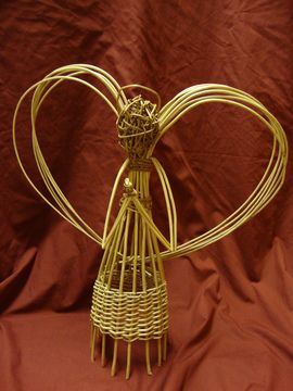 Woven Angel Willow Angel, Paper Basket Weaving, Floral Mechanics, Fancy Christmas Ornaments, Willow Weaving, Handmade Angels, Paper Weaving, Angel Crafts, Weaving Designs