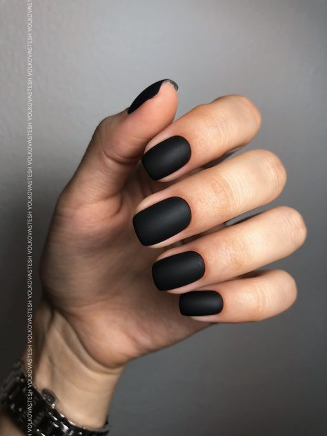 Square Black Matte Nails, Matte Black Short Nails, Short Black Matte Nails, Short Matte Black Nails, Matte Black Nails Design, Summer Black Nails, Matt Black Nails, Black Nails Trendy, Simple Nail Art Ideas