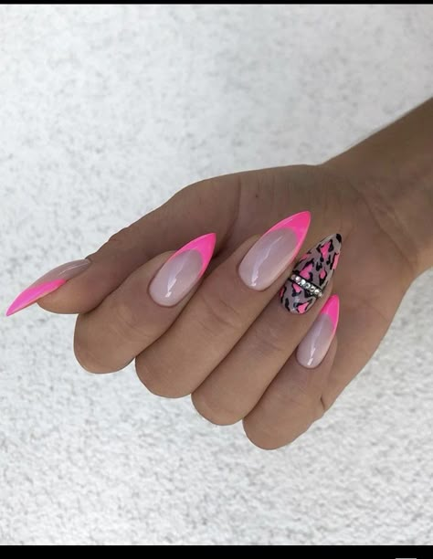 Nail Art Fucsia, Neon Nails, Fire Nails, Funky Nails, Pretty Acrylic Nails, Fancy Nails, Chic Nails, Creative Nails, Nail Polishes