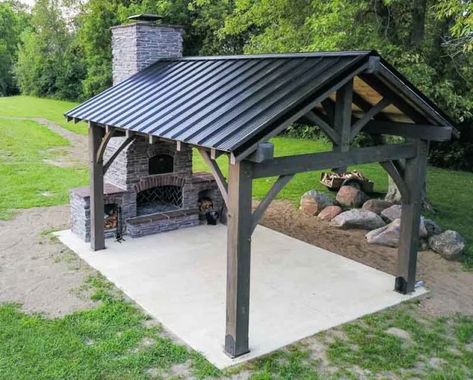 Outdoor Kitchens Ideas, Outdoor Brick Oven, Tiny Apartment Ideas, Outdoor Fireplace Pizza Oven, Rustic Outdoor Kitchen, Brick Oven Outdoor, Oven Fireplace, Rustic Outdoor Kitchens, Kitchens Ideas