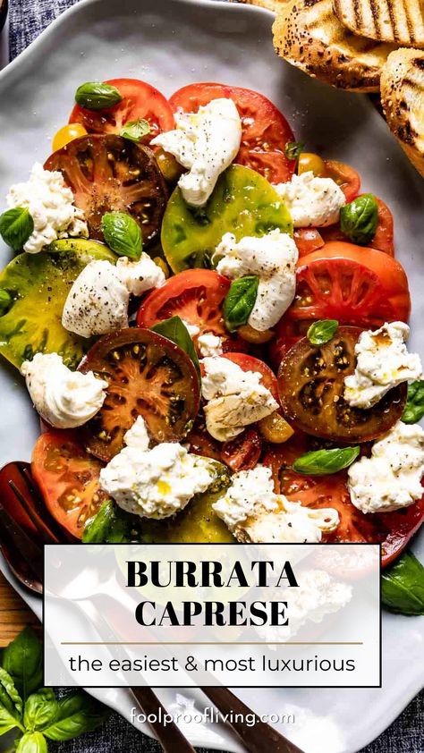 Burrata Caprese on a plate with crackers. Burrata Caprese, Caprese Recipe, Reduced Balsamic Vinegar, Tasty Salads, Tomato Caprese, Caprese Recipes, Italian Diet, Butter Pasta, Appetizers For A Crowd