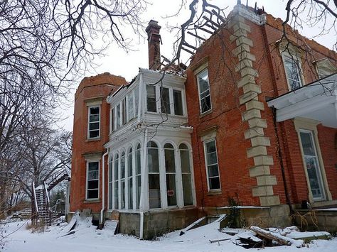 The Steele Mansion, Painesville, Ohio. Ohio Mansions, Painesville Ohio, Mansion Houses, Abandoned Ohio, Abandoned Homes, Beautiful Ruins, Ohio Travel, Ohio History, Abandoned Mansions