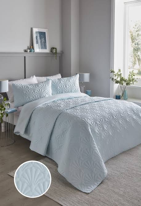 https://encrypted-tbn0.gstatic.com/images?q=tbn:ANd9GcRcjOKmEwCiZ3QG2-aKQ0X_crGH94fk8oMSUQ&usqp=CAU Duck Egg Duvet Cover, Blue Bedspread, Bed Curtains, Bed Sets, Duck Egg Blue, Blue Bedroom, Duvet Bedding, Duck Egg, Tk Maxx