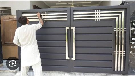 Main Entrance Door Design Iron Gates, Main Door Iron Gate, Metal Gates Design Entrance, Main Door Design Entrance Iron, Parking Gate Design House, Front Gate Design Modern Iron, Main Gate Design Entrance Iron Doors, Main Gate Design Entrance, Main Grill Gate Design