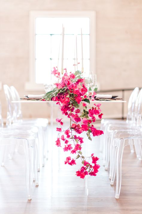 Bougainvillea Wedding, Hanging Centerpiece, Unique Wedding Centerpieces, Tropical Wedding Inspiration, Fuchsia Wedding, Table Garland, Chic Bridal Showers, Practical Wedding, Wedding Floral Centerpieces