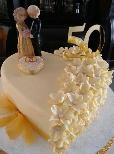 Golden Anniversary Cake, Golden Wedding Cake, Golden Wedding Anniversary Cake, 25 Anniversary Cake, Anniversary Cake Designs, 50th Wedding Anniversary Cakes, 50th Anniversary Cakes, Anniversary Cookies, Happy Anniversary Cakes