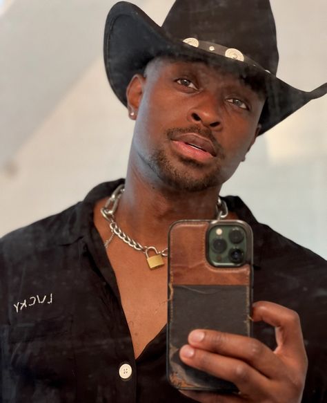 🖤⛓️ : : #cowboy #hat #porsche #country #newyork Jay Z, Cowboy Hat, Cowboy Hats, Jay, Porsche, Cowboy, New York, Hats, Quick Saves