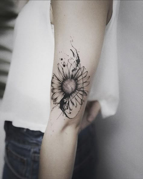 Sunflower On Fire Tattoo, Small Sunflower Tattoos, Abstract Flower Tattoos, First Tattoo Ideas, Botanical Tattoos, Tattoo Linework, Tattoo Appointment, Abstract Tattoo Designs, Animal Tattoo Ideas