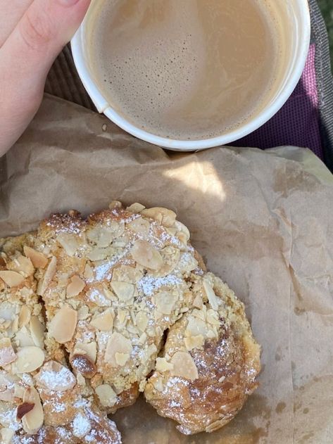 Almond Croissant Aesthetic, Croissant Aesthetic, Person Eating, Croissant Breakfast, Almond Croissant, Light Bites, Balanced Meals, Food Places, Aesthetic Food