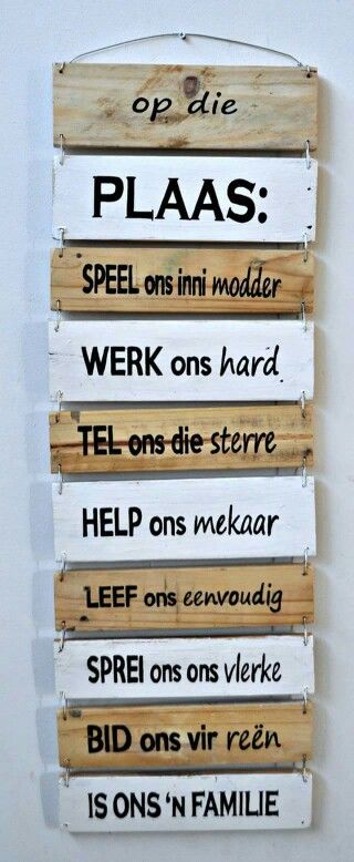 3 Kombuis Idees, Driftwood Art Diy, Wooden Signs Diy, Afrikaans Quotes, Paper Wreath, Camping Furniture, Driftwood Crafts, Garden Deco, Wood Furniture Diy