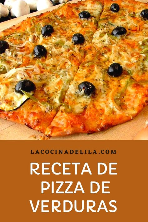 Hoy acabo de preparar una pizza de verduras vegetal fácil y rápida que seguro que te gusta, ¿tu le pondrías algún ingrediente más o cambiarías alguno? dímelo escribiendo en los comentarios #pizzas #lacocinadelila Grilled Flatbread Pizza Recipes, Harvest Pizza, Pesto Pizza Recipe, Homemade Pizza Rolls, Flatbread Pizza Recipes, Parmesan Pizza, Pizza Recipes Pepperoni, Prosciutto Pizza, Easy Homemade Pizza