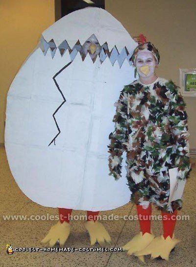 Coolest Homemade Chicken Costumes - Photo Gallery and How-To Tips Egg Costume Diy, Homemade Costume Ideas, Rooster Costume, Halloween Costume Inspiration, Egg Costume, Destination Imagination, Fancy Dress Competition, Chicken Costumes, Homemade Costume