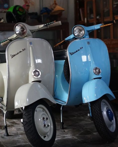 Italian Vespa, Vespa 50 Special, Vespa Custom, Vespa Classic, Vespa 50, Scooter Custom, Retro Future, Piaggio Vespa, Vespa Lambretta