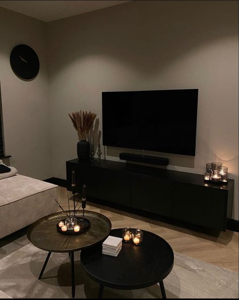 Cozy Candles Decor, Black Monochrome Living Room, Black Living Room Accessories, Black Chic Living Room Decor, Tv Home Decor, Dark And Moody Apartment, Black Cozy Living Room, All Black Apartment, Living Room Inspiration Black