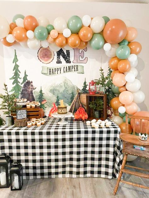 One Happy Camper First Birthday Diy, One Happy Camper Party Decor, One Happy Camper Theme, Campfire First Birthday Party, One Happy Camper Decor, Happy Camper Balloon Arch, Happy Camper Photo Shoot, September 1st Birthday Boy, Diy One Happy Camper Birthday