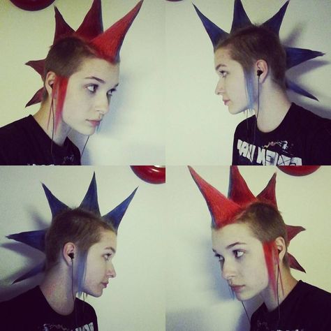 Spike Mohawk, Liberty Spikes, Punk Girl, Crazy Hair, Punk Rock, Theater, Cool Hairstyles, Hair Cuts, Crown Jewelry