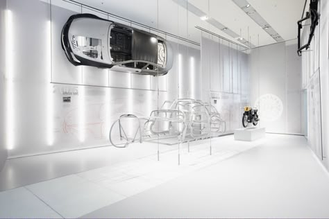 Bmw Museum, Car Exhibition, Car Showroom Design, Module Design, Space Car, Exhibition Museum, Car Display, Car Museum, Exhibition Booth Design