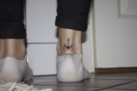 anchor Heel Tattoo, Small Anchor Tattoos, Heel Tattoos, Muster Tattoos, Anchor Tattoos, Anchor Tattoo, Selfie Photography, Pattern Tattoo, Ankle Tattoo