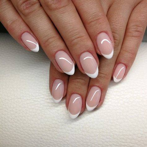 Nail French Oval, Mani French Tip, French Tip Oval Nails With Design, Mini Nails French, French Nail Base Color, French Manicure Short Almond Nails, French Manicure On Oval Nails, Round Tip French Nails, Manicure French Ideas