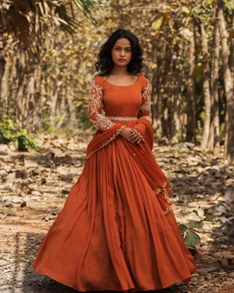 Pin-Worthy Bridal Colors 2020 For A Glamorous And Bold Look! Bridal Colors, Saree Jacket, Mehndi Outfits, Combination Dresses, Anarkali Dresses, Pocket Princesses, Function Dresses, Mehndi Dress, Reception Outfit