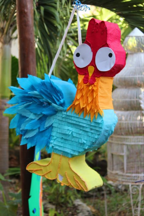 Moana Pinata Diy, Moana Birthday Pinata, Hei Hei Pinata, Moana Pinata Number 2, Moana Goodie Bags, Moana Birthday Party Games, Moana Birthday Party Ideas For Boys, Diy Moana Decorations, Moana Birthday Party Ideas Decoration