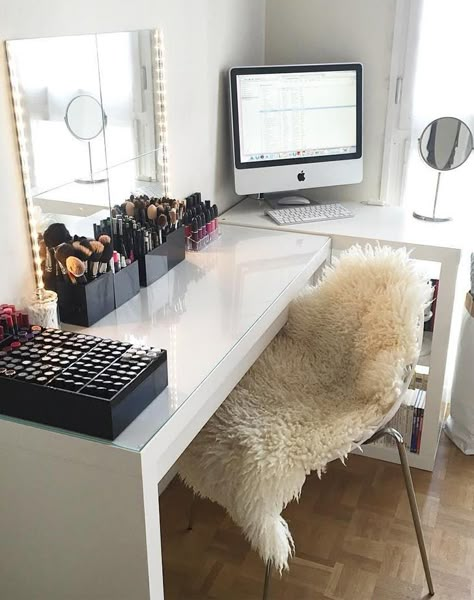 Rangement Makeup, Ikea Malm, Vanity Room, Glam Room, Makeup Rooms, Vanity Ideas, Room Goals, Diy Desk, House Bedroom