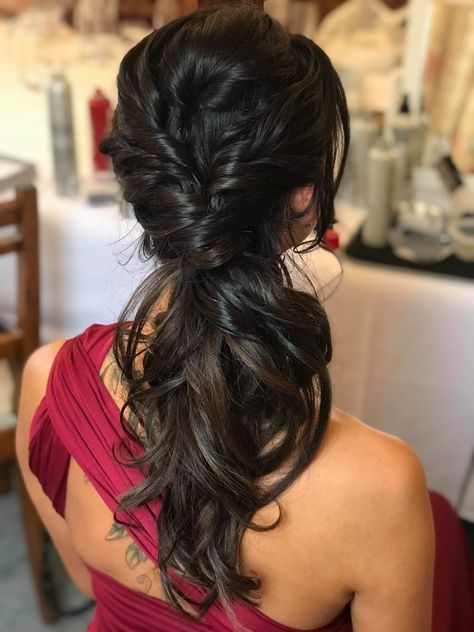 Bridesmaid Low Side Ponytail, Low Side Pony Wedding Hair, Bridesmaid Side Ponytail, Bridesmaid Hairstyles Side Swept, Braided Hairstyles For Bridesmaids, Asian Bridesmaid Hair, Low Side Ponytail Wedding, Low Ponytail Wedding Hair, Ponytail Updo Wedding