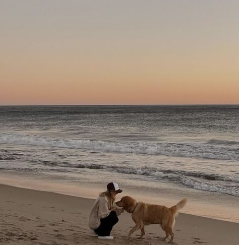 Travel With Golden Retriever, Golden Retriever Ocean, Dog For Vision Board, Two Golden Retrievers Aesthetic, Cute Dog And Owner Pictures, Aesthetic Pic With Dog, Golden Retriever Mom Aesthetic, Golden Retriever Travel, Dog Beach Pictures Photo Ideas