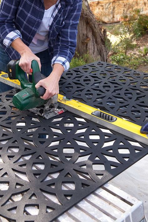 Old Hallway, Small Garden Design Ideas Low Maintenance, Air Conditioner Screen, Heat Pump Cover, Air Conditioner Cover Outdoor, Pergola Patio Ideas Diy, Decorative Screens Outdoor, Air Conditioner Hide, Diy Air Conditioner