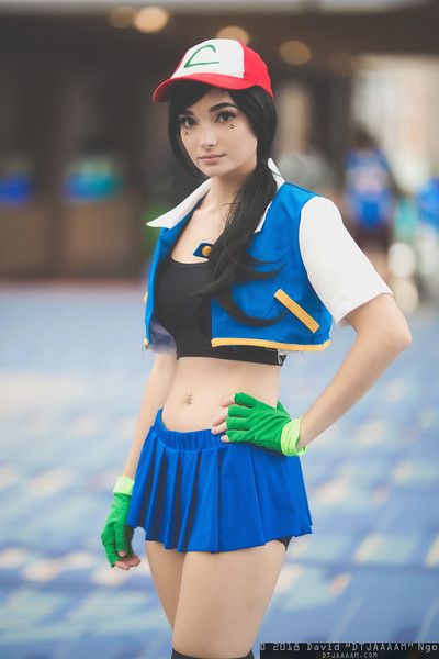 Ash Ketchum #cosplay from Pokemon | Otakon 2018 #DTJAAAAM Female Ash Ketchum Costume, Ash Cosplay Pokemon, Ash Pokemon Costume Women, Pokemon Cosplay Female, Ash Pokemon Costume, Ash Ketchum Costume, Pokemon Trainer Cosplay, Pokemon Trainer Costume, Ash Ketchum Cosplay