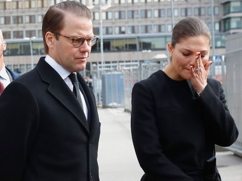 Sweden’s Crown Princess Victoria broke down in tears during a visit to the Stockholm site where multiple people were killed in a terror attack Friday European Princess, Kroonprinses Victoria, Victoria Prince, Princess Victoria Of Sweden, Prince Daniel, Queen Silvia, Royal Babies, Princess Diaries, Royal Dresses