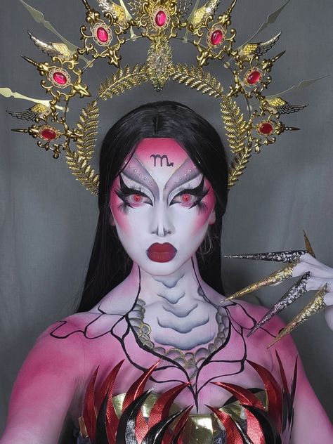 Zodiac signs as queens with makeup! Astrology Makeup, Movie Theather, Scorpio Queen, Queen Halloween Costumes, Old Halloween Costumes, Makeup Artistic, New Makeup Ideas, Drag Makeup, Special Effects Makeup