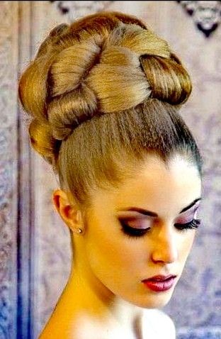 1950 Updo Hairstyles, Elegance Hairstyles, Intricate Updo, Bridal Hairstyles For Long Hair, Hair Roll, 2 Hairstyles, Curled Updo, High Bun Hairstyles, Extreme Makeup