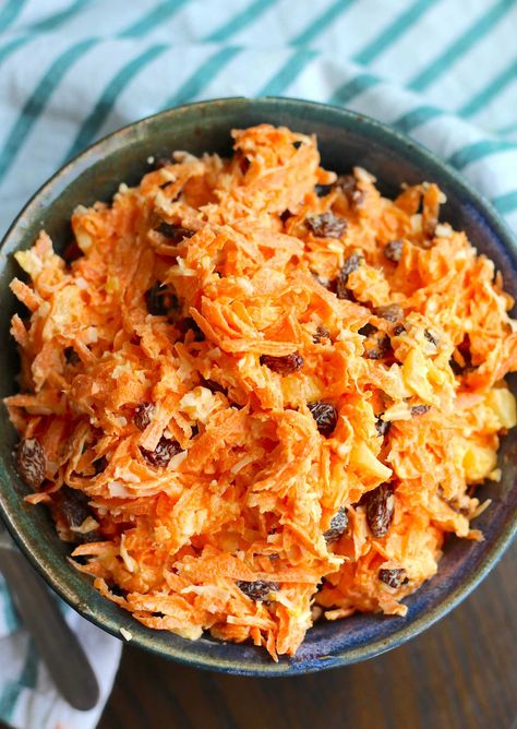 Chick-Fil-A Carrot Salad?utm_source=12tomatoes Carrot And Raisin Salad, Raisin Salad, Carrot Raisin Salad, Bird Food Recipes, Carrot Salad Recipes, Eating Bird Food, Raw Carrots, Potluck Dishes, Paleo Lunch