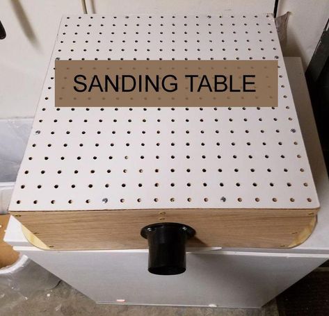 Sanding Table, Diy Sanding, Woodworking Plans Patterns, Wood Crafting Tools, Keep It Clean, Cool Wood Projects, Small Woodworking Projects, Woodworking Table, Diy Holz