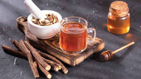 Licorice Tea Recipe Passion Flower Tea, Dandelion Coffee, Licorice Tea, Dandelion Root Tea, Trippy Backgrounds, Cough Remedies, Healthy Drinks Recipes, Sore Throat, Licorice Root