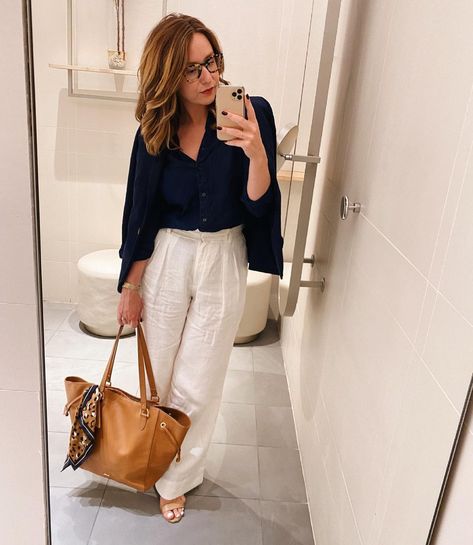 Chelsea Fagan, Workplace Fashion, Nancy Meyers, June 19, Geek Chic, Cute Fits, Relaxed Style, Summer Wardrobe, Style Icons