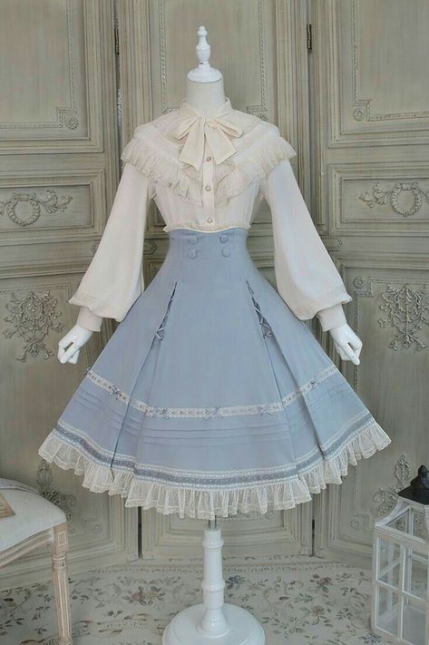 Gaun Abad Pertengahan, Victorian Dresses, Lolita Outfits, Old Fashion Dresses, Sweet Lolita, Lolita Dress, Lolita Fashion, Cute Fashion, Pretty Dresses