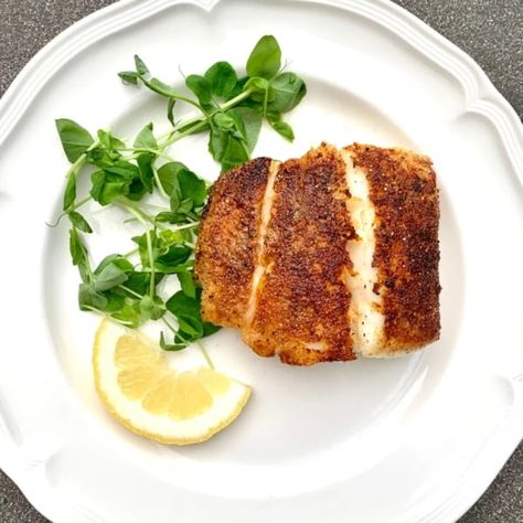 Premier Catch Pan-Seared Halibut Pan Seared Halibut Recipes, Seafood Main Course, Pasta Green, Seared Halibut, Lemon Seasoning, Best Fish Recipes, Delicious Salmon Recipes, Halibut Recipes, Shell Fish