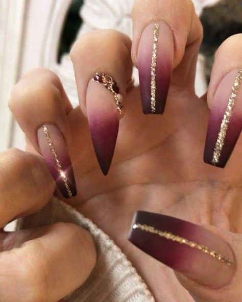 Dark Nails With Glitter, Acrilyc Nails, Nails Ombré, Ombre Gel Nails, Red Ombre Nails, New Nail Colors, Red And Gold Nails, Nails Dark, Nail Collection