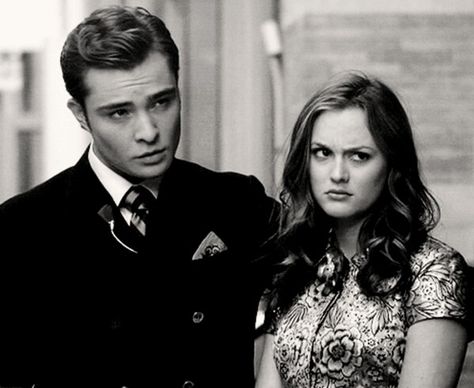 Chuck Gossip Girl, Chuck E Blair, Estilo Blair Waldorf, Estilo Gossip Girl, Stile Blair Waldorf, Gossip Girl Aesthetic, Gossip Girl Blair, Chuck Blair, Chuck And Blair