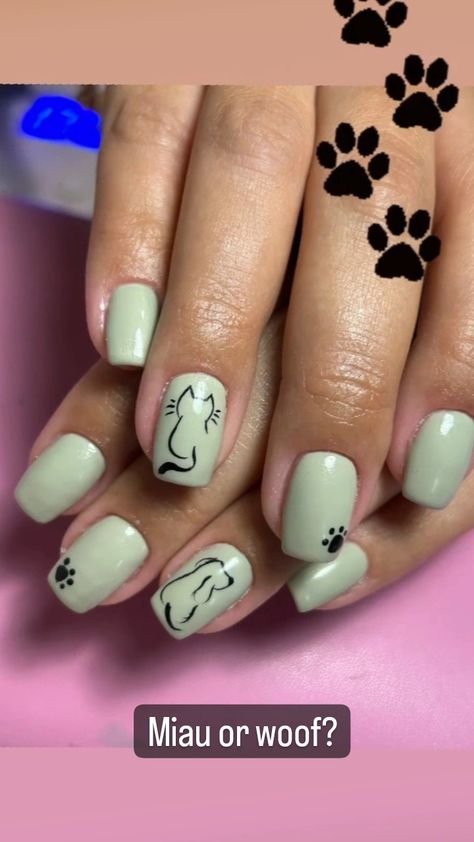 Dog Nail Art Simple, Dog Themed Nails, Vet Nails, Dog Nail Designs, Dog Nails Design, Besties Gifts, Paw Print Nails, Dog Nail Art, Cat Nail Designs