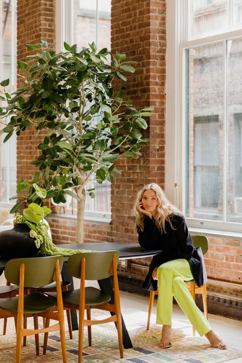 Supermodel Elsa Hosk opens the doors to her New York loft | Architectural Digest India Elsa Hosk Home, Bernhardt Sofa, Swedish Beauty, Nyc Loft, Soho Loft, New York Loft, New York Homes, Downtown New York, Elsa Hosk