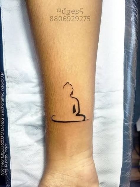 Simple Buddha Tattoo Design, Buddha Minimalist Tattoo, Buddha Line Art Tattoo, Buddha Tattoo Simple, Fine Line Buddha Tattoo, Tiny Buddha Tattoo, Budah Tattoos, Buddhist Tatoo, Small Buddhist Tattoo