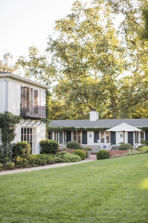 Pepper Lane Ranch House — Two Trees Architects Colonial Estate, Historic Renovation, Texas Ranch, Two Trees, Cash Register, Ranch House, Home Remodeling, Bungalow, House Exterior