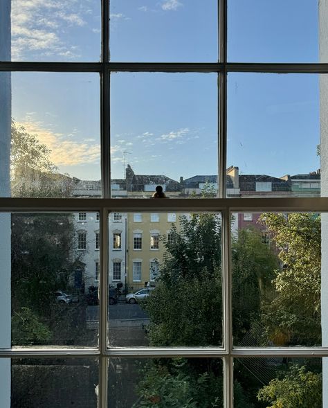 bristol mornings✨ . . . . . #uk #bristol #bristollife #bristoluk #bristolcity #thingstodoinbristol #englishhome #british #uni #unistudent #unilife #studyabroad#studentabroad #studyabroadlife #exchangestudent #exchangestudentlife #ukuniversities #morninglight #goodmorning #morningmotivation #morningvibes #morninginspiration #morningcoffee #windowview #flat #homedecor #englishstyle #cityview #cityapartment Uk Flat Aesthetic, Flat Aesthetic, Bristol City, Uk Universities, Uni Life, Bristol Uk, Exchange Student, Morning Inspiration, English House