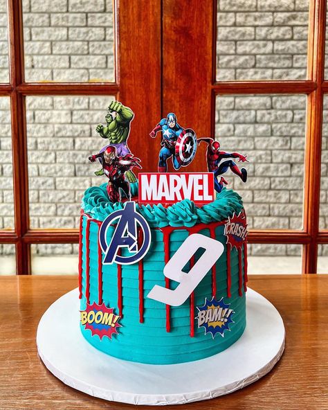 Marvel Cake Buttercream, Marvel Buttercream Cake, Avengers Buttercream Cake, Superhero Birthday Cake Buttercream, Avengers Birthday Cake Buttercream, Easy Avengers Cake, Marvel Cake Topper, Avengers Cake Design, Dc Cake