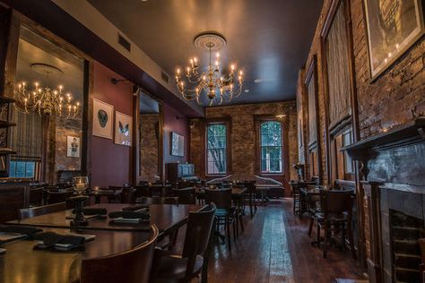 The 14 Most Beautiful Bars in New Orleans - Thrillist New Orleans Bars, Hotel Monteleone, Downtown New Orleans, New Orleans Vacation, Velvet Stool, Visit New Orleans, Mahogany Doors, Beautiful Bars, Garden District