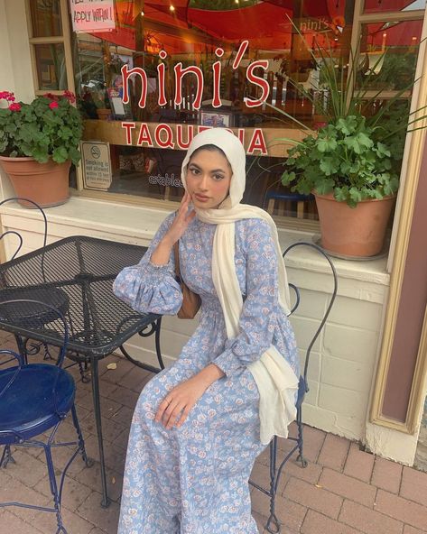 Hijab Vintage Outfit, Summer Outfits Muslim, Eid Outfit Ideas, Outfits Muslim, Soft Feminine Outfits, Hijab Fashion Summer, Estilo Hijab, Feminine Outfits, Stile Hijab